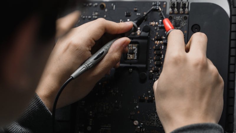 AC PCB circuit board repair and diagnosis service in Qatar